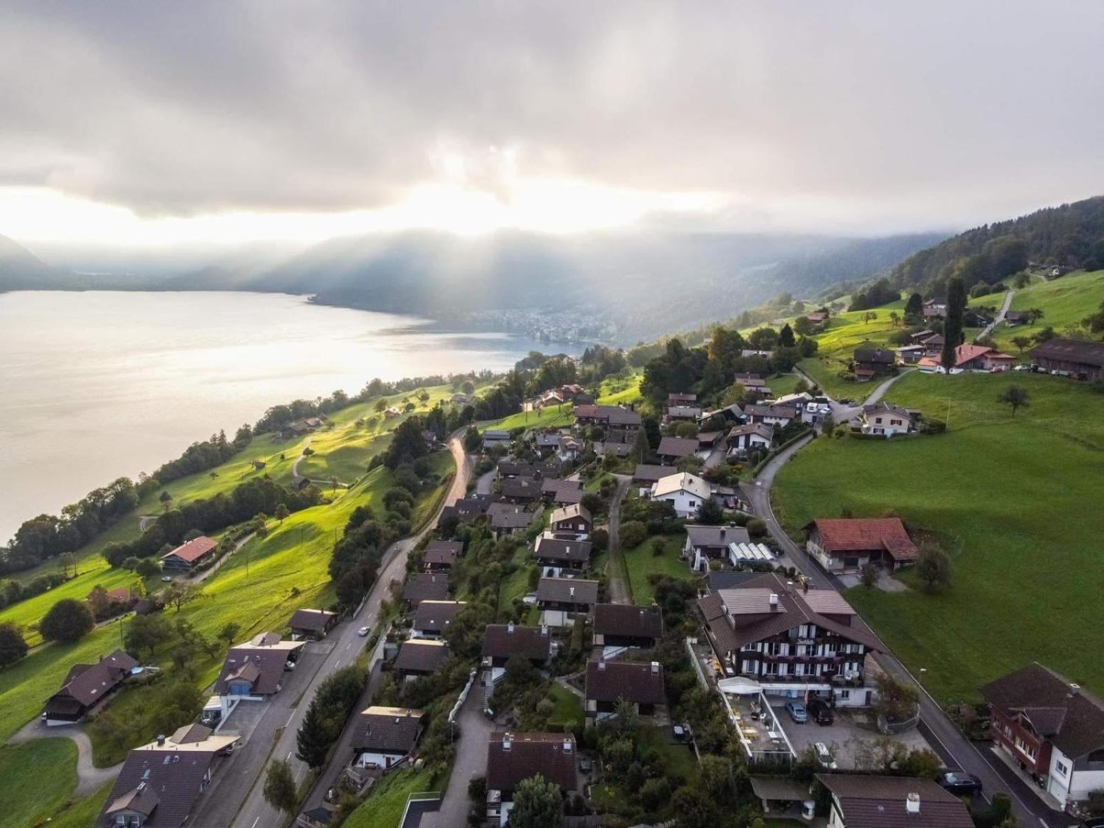 Apartament Eva'S Seeblick Krattigen Zewnętrze zdjęcie